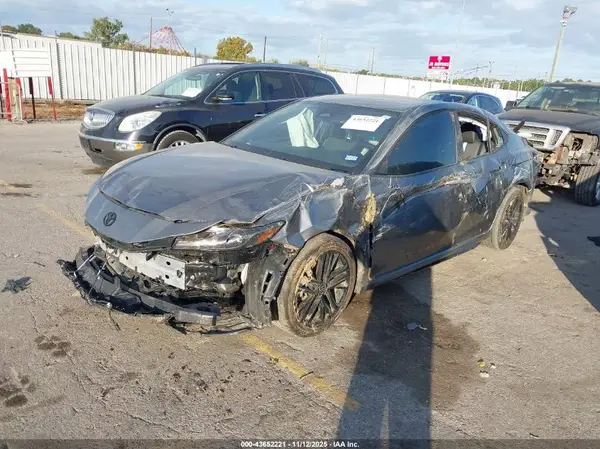4T1DAACK0SU583078 2025 TOYOTA CAMRY - Image 2