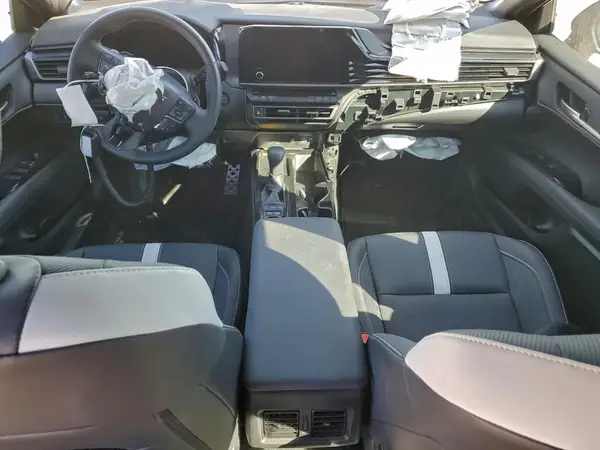 4T1DAACK0SU585784 2025 TOYOTA CAMRY - Image 8