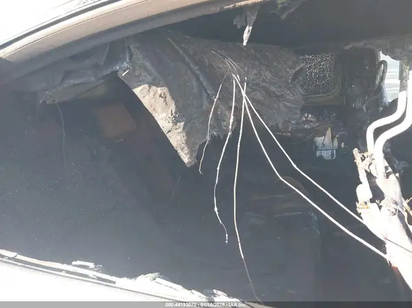 4T1DAACK0SU602602 2025 TOYOTA CAMRY - Image 8