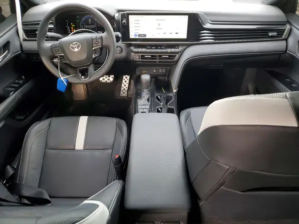 4T1DAACK0SU617682 2025 TOYOTA CAMRY - Image 8