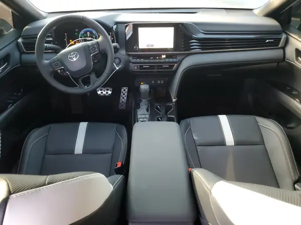 4T1DAACK0TU653681 2026 TOYOTA CAMRY - Image 8