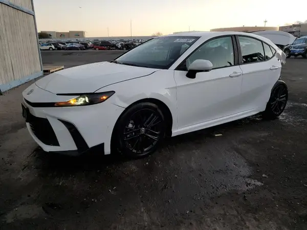 4T1DAACK1SU011145 2025 TOYOTA CAMRY - Image 1