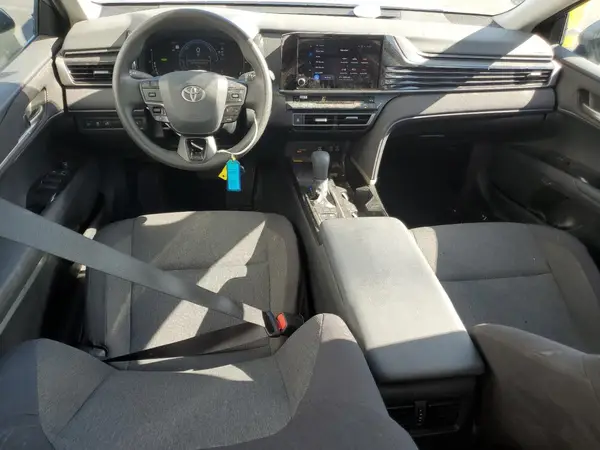 4T1DAACK1SU024381 2025 TOYOTA CAMRY - Image 8