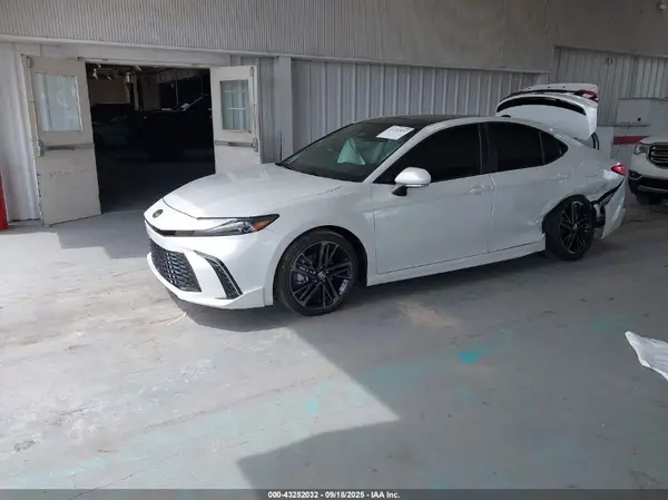 4T1DAACK1SU030956 2025 TOYOTA CAMRY - Image 2