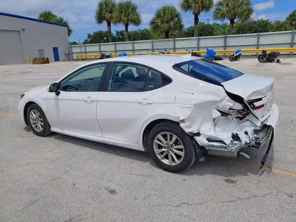 4T1DAACK1SU038989 2025 TOYOTA CAMRY - Image 2