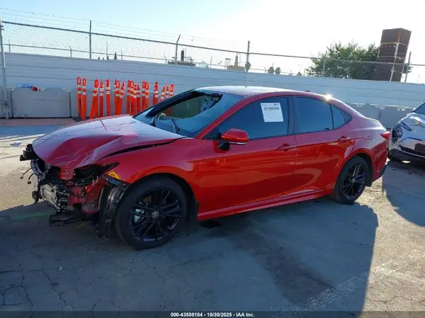 4T1DAACK1SU067943 2025 TOYOTA CAMRY - Image 2