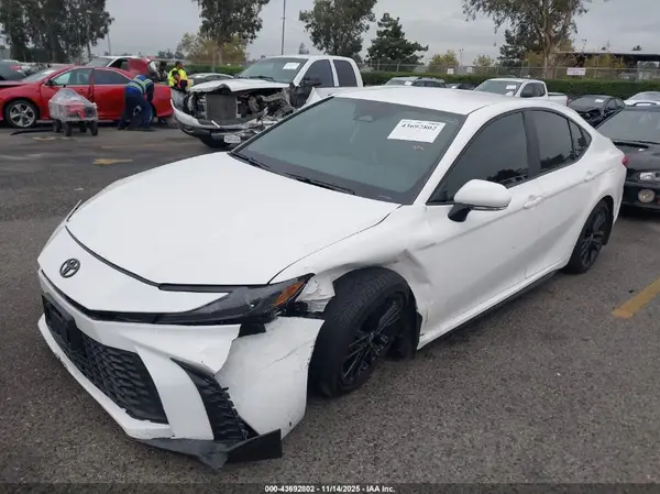 4T1DAACK1SU068137 2025 TOYOTA CAMRY - Image 2