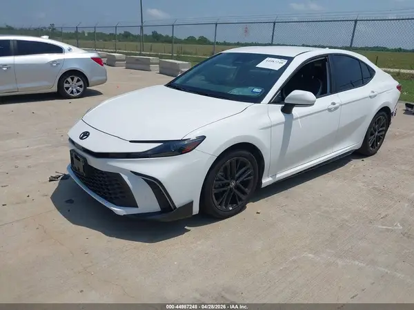 4T1DAACK1SU087464 2025 TOYOTA CAMRY - Image 2