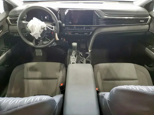 4T1DAACK1SU090137 2025 TOYOTA CAMRY - Image 8