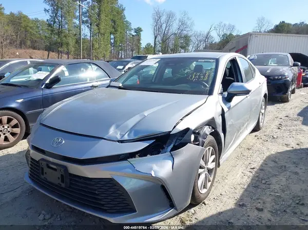 4T1DAACK1SU096584 2025 TOYOTA CAMRY - Image 2