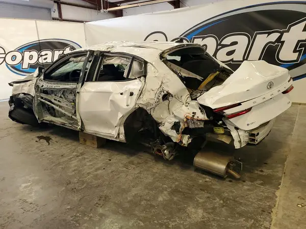 4T1DAACK1SU100164 2025 TOYOTA CAMRY - Image 2