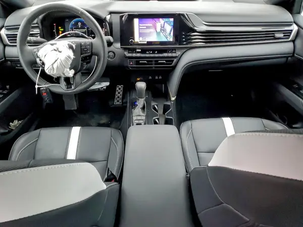 4T1DAACK1SU122231 2025 TOYOTA CAMRY - Image 8