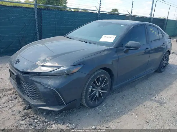 4T1DAACK1SU122827 2025 TOYOTA CAMRY - Image 2