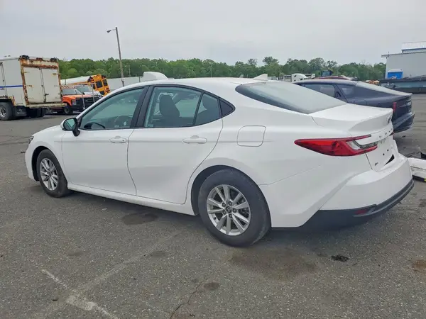 4T1DAACK1SU133147 2025 TOYOTA CAMRY - Image 2