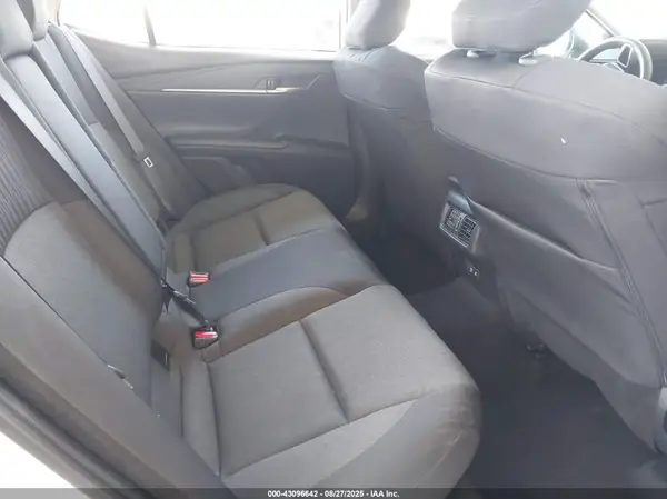 4T1DAACK1SU157027 2025 TOYOTA CAMRY - Image 8