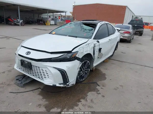 4T1DAACK1SU163877 2025 TOYOTA CAMRY - Image 2