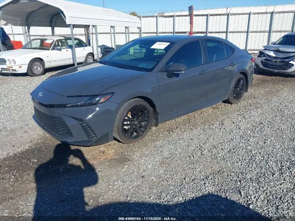 4T1DAACK1SU166147 2025 TOYOTA CAMRY - Image 2