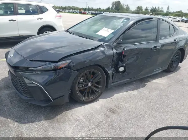 4T1DAACK1SU184826 2025 TOYOTA CAMRY - Image 2