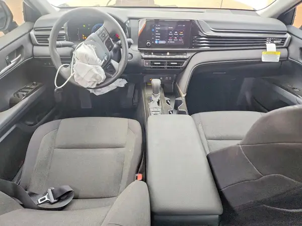 4T1DAACK1SU195597 2025 TOYOTA CAMRY - Image 8