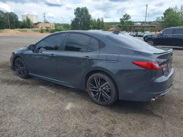 4T1DAACK1SU503318 2025 TOYOTA CAMRY - Image 2