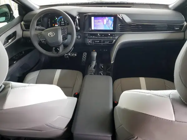 4T1DAACK1SU509183 2025 TOYOTA CAMRY - Image 8