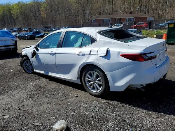4T1DAACK1SU511015 2025 TOYOTA CAMRY - Image 2