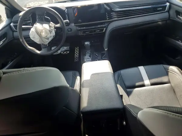 4T1DAACK1SU514724 2025 TOYOTA CAMRY - Image 8