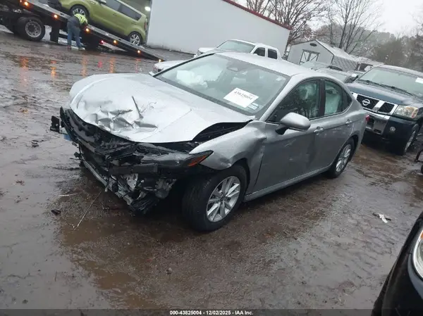 4T1DAACK1SU525769 2025 TOYOTA CAMRY - Image 2