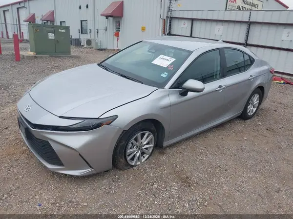 4T1DAACK1SU525884 2025 TOYOTA CAMRY - Image 2