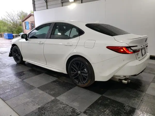4T1DAACK1SU546511 2025 TOYOTA CAMRY - Image 2