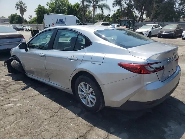 4T1DAACK1SU556679 2025 TOYOTA CAMRY - Image 2