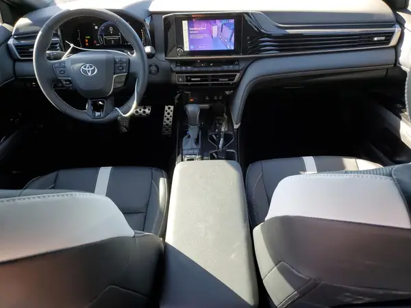 4T1DAACK1SU560327 2025 TOYOTA CAMRY - Image 8