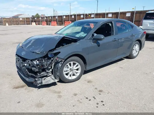 4T1DAACK1SU573126 2025 TOYOTA CAMRY - Image 2