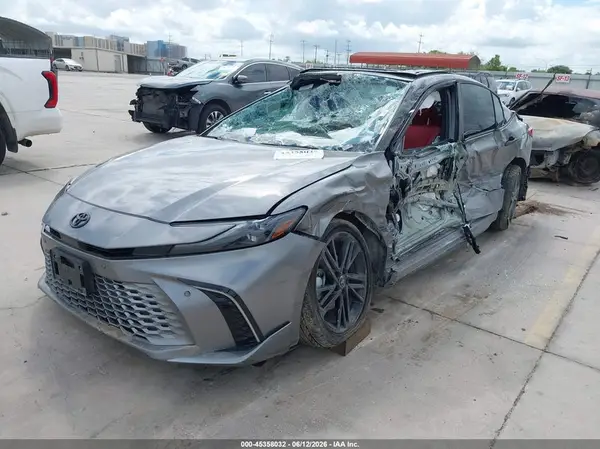 4T1DAACK1SU584160 2025 TOYOTA CAMRY - Image 2