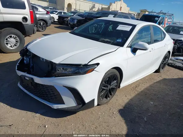 4T1DAACK1SU586121 2025 TOYOTA CAMRY - Image 2