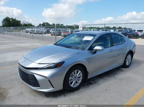 4T1DAACK1SU608053 2025 TOYOTA CAMRY - Image 2