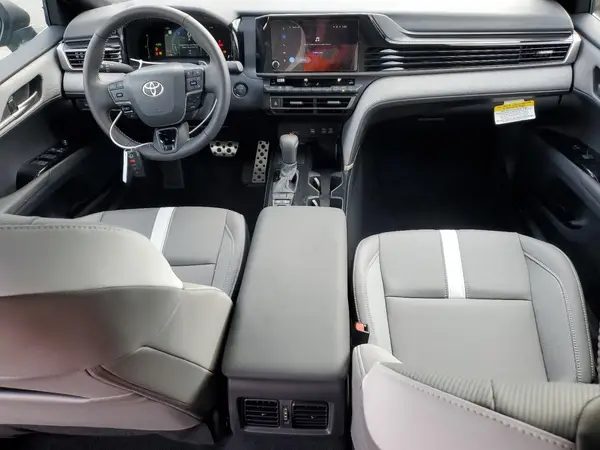4T1DAACK1SU633888 2025 TOYOTA CAMRY - Image 8