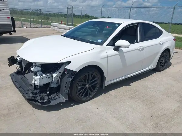 4T1DAACK1SU644633 2025 TOYOTA CAMRY - Image 2