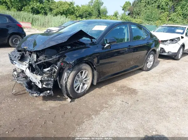 4T1DAACK2SU006780 2025 TOYOTA CAMRY - Image 2