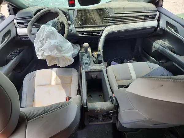 4T1DAACK2SU038225 2025 TOYOTA CAMRY - Image 8