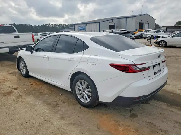 4T1DAACK2SU046244 2025 TOYOTA CAMRY - Image 2