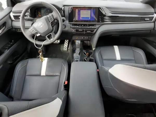 4T1DAACK2SU061522 2025 TOYOTA CAMRY - Image 8