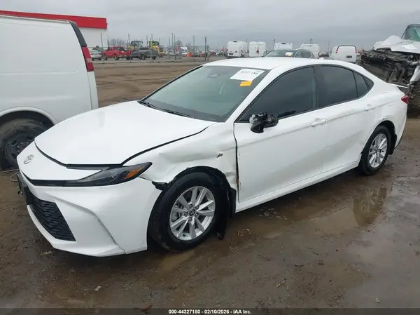 4T1DAACK2SU064761 2025 TOYOTA CAMRY - Image 2