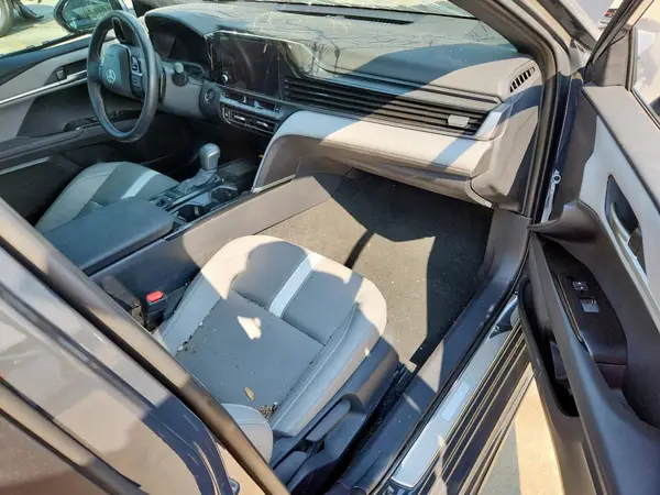 4T1DAACK2SU068373 2025 TOYOTA CAMRY - Image 8