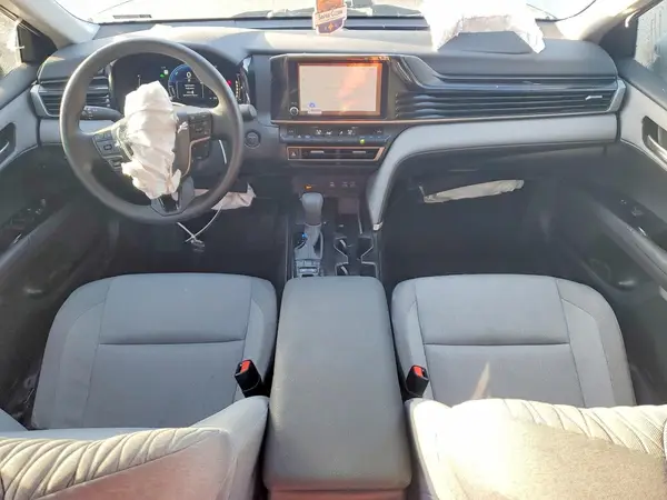 4T1DAACK2SU070219 2025 TOYOTA CAMRY - Image 8