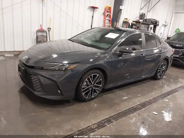 4T1DAACK2SU077610 2025 TOYOTA CAMRY - Image 2