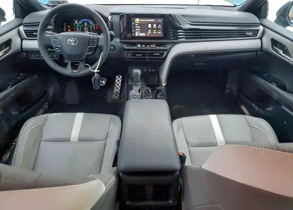 4T1DAACK2SU092270 2025 TOYOTA CAMRY - Image 8