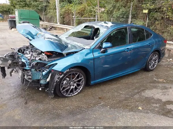 4T1DAACK2SU098392 2025 TOYOTA CAMRY - Image 2