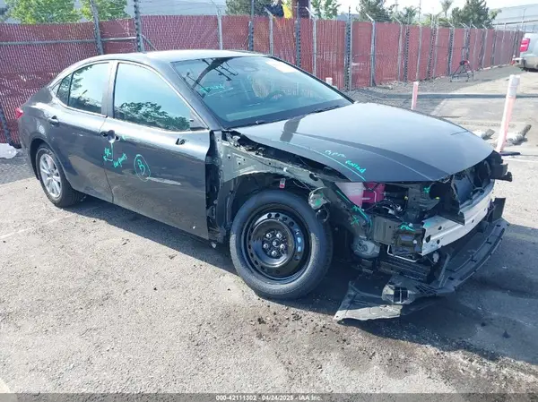4T1DAACK2SU109262 2025 TOYOTA CAMRY - Image 1