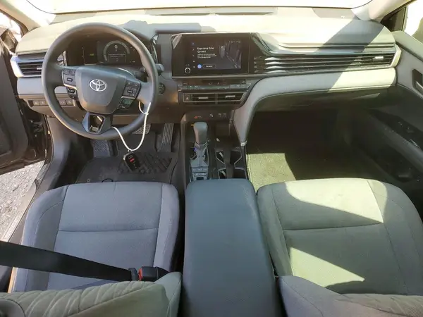 4T1DAACK2SU112565 2025 TOYOTA CAMRY - Image 8